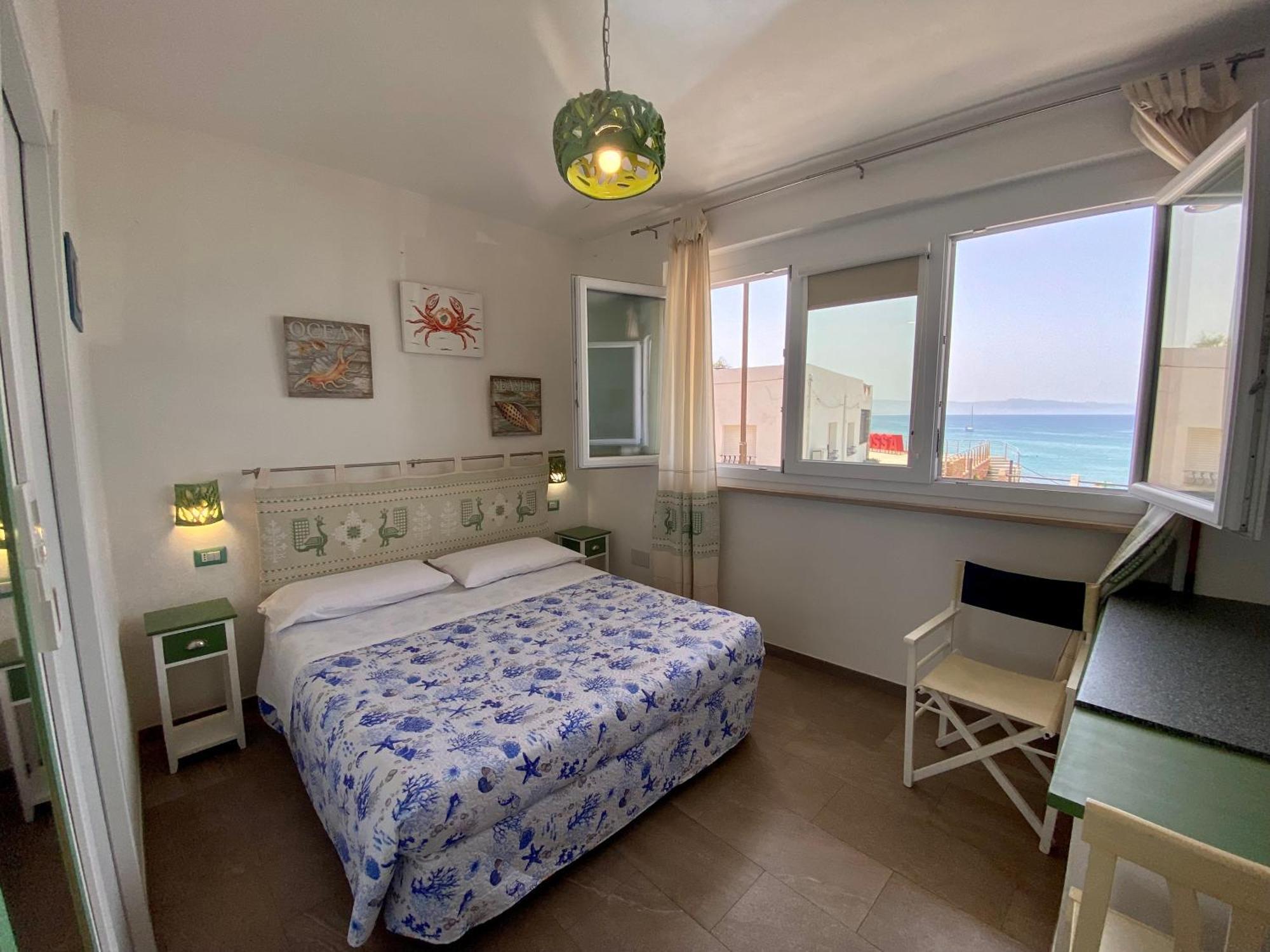 Casetta Al Mare イーゾラ・ロッサ 部屋 写真